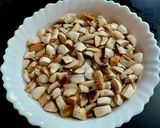A picture of step 1 of Smoky Kadai Mushroom 🍄🍄.