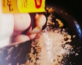 A picture of step 4 of Mashroom alfredo pasta.