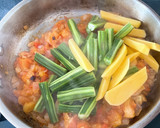 உருளைக்கிழங்கு முருங்கைக்காய் மசாலா  கறி (Urulaikilanku murunkaikaai masala kari recipe in tamil) ரெசிபி ஸ்டேப் 2 புகைப்படம்