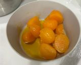 Hình bước làm 4 của món Bánh Trung Thu Không Dùng Nước Đường (Thay Bằng Mật Ong)