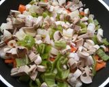 Foto del paso 2 de la receta Pollo con almendras estilo chino