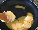Foto del paso 2 de la receta: Merluza a la mantequilla !