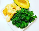 Hình bước làm 1 của món Sinh tố Kale, dứa, bơ