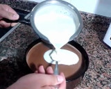 Foto del paso 8 de la receta: Tarta de chocolate de tres colores