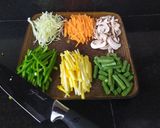 A picture of step 1 of Bibimbap bowl.