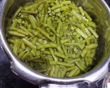 A picture of step 1 of Cluster beans dry sabji.