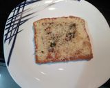 A picture of step 4 of Cheese garlic bread.