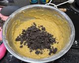Foto langkah ke 4 dari resep Banana Muffin - Muffin Pisang (Tanpa Mixer, Super Gampang).