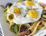 Foto del paso 6 de la receta: Tagliatelle con setas, ajos tiernos, bacon y huevos de codorniz