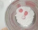 Gambar langkah 5 resipi Sakura Mochi Bites.