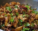 A picture of step 7 of Kathal(jackfruit) in whole spices.