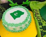 A picture of step 6 of Independance day Cake.