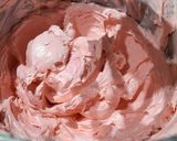 Foto del paso 2 de la receta: Buttercream color rosa