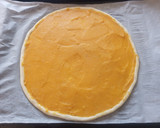 Foto del paso 4 de la receta: Pizza de calabaza con queso de cabra y sobrasada con masa Quebrada