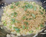 A picture of step 6 of Onion and potato Maggi.
