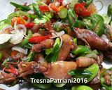 Foto langkah ke 5 dari resep Tumis Cumi Pete.