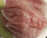 Foto del paso 3 de la receta: Milanesas de pescado a la marinera