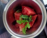 A picture of step 2 of Watermelon juice.