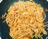 A picture of step 7 of Veg Hakka noodles.