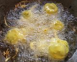 आलू वडे (बेसन) (Aloo vade (Besan) recipe in hindi) रेसिपी चरण 8 फोटो