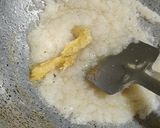 A picture of step 1 of Egg keema masala.