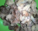 Foto langkah ke 1 dari resep Oseng ati ampla pete cabe ijo.