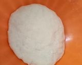A picture of step 3 of Chicken tikka pizza (without oven bake in pateela).