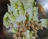 Foto langkah ke 1 dari resep Nasi Goreng Sosis.