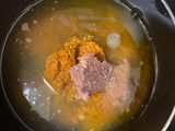 แกงส้มหมูดอกแคและไข่เจียวดอกโสน