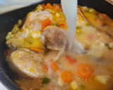 Foto del paso 5 de la receta: Jamoncitos de pollo guisados con verduras