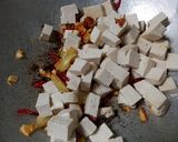 Foto langkah ke 2 dari resep Tumis Kucai Tahu Tomat (Tumis KTT).