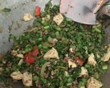 Foto langkah ke 8 dari resep Tumis daging sapi giling dgn sawi dan tahu sedap.