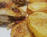 Foto del paso 6 de la receta: Pollo relleno y patatas asadas