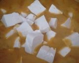A picture of step 3 of Mushroom paneer masala.