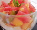 Une image de l'étape 5 de Pavlova de fruits d'été en verrine.