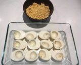 Foto del paso 1 de la receta: Huevos rellenos de la tita Loli