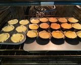 Hình bước làm 2 của món Egg cake