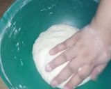 A picture of step 2 of Tiloon wala naan (saseme flat bread).
