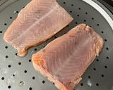 Foto del passaggio 1 della ricetta Salmone in crosta di semi di sesamo e di papavero 🐟