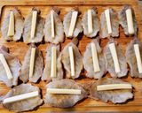 Foto del paso 3 de la receta: Camarones rellenos (momias)🌺