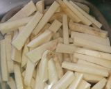 A picture of step 1 of Fried yam.