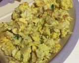 A picture of step 2 of Oats egg omelette.