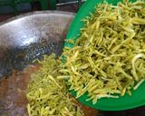 Foto langkah ke 4 dari resep Bunga Pepaya tumis tauco.