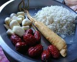 人參紅棗糯米雞湯的食譜步驟1照片
