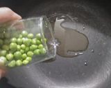 A picture of step 2 of Chinese rice.