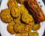 आळूवडी (aluvadi recipe in marathi) रेसिपी स्टेप 7 फोटो 