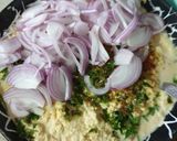 A picture of step 3 of Chana Daal Pakore.