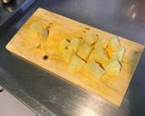 Une image de l'étape 1 de Sauce salade au citron confit, pesto de fanes epicé et melfor.