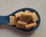 A picture of step 6 of Til vadi or Seasame chikki.