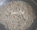 A picture of step 2 of Sesame Soba Noodles.